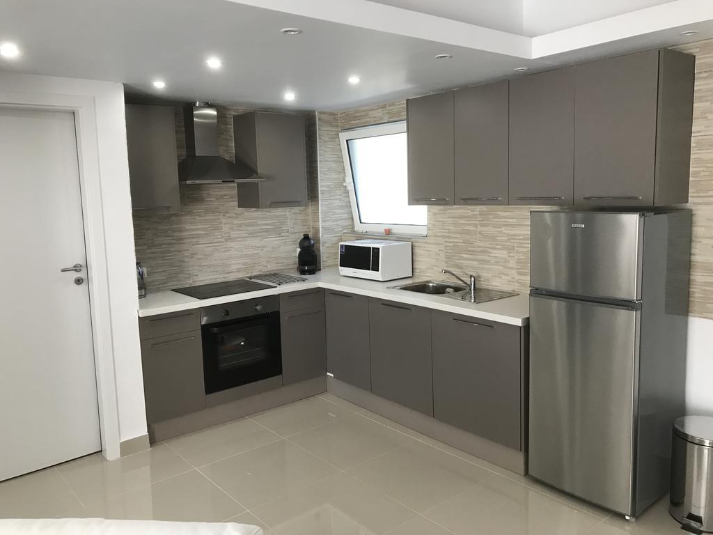 Athena Apartment *