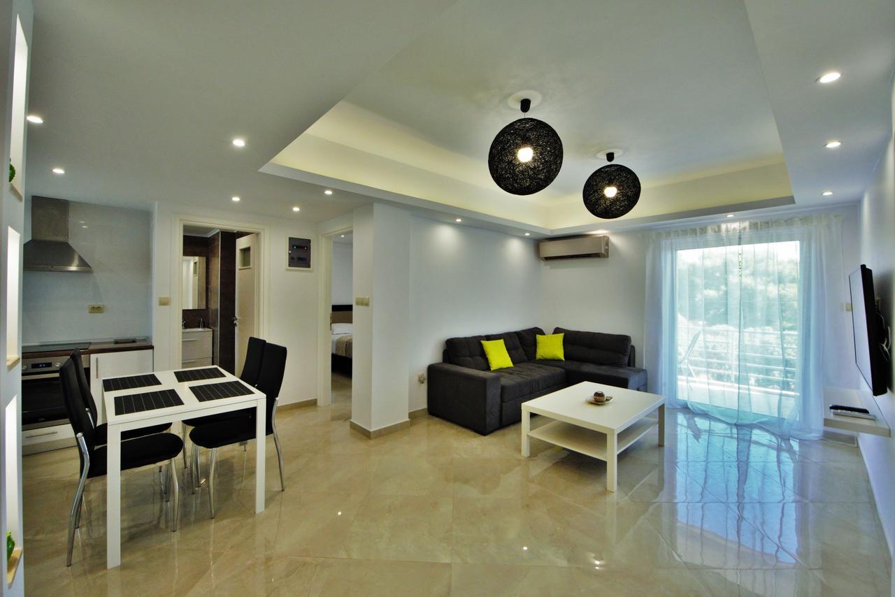Athena Apartment *